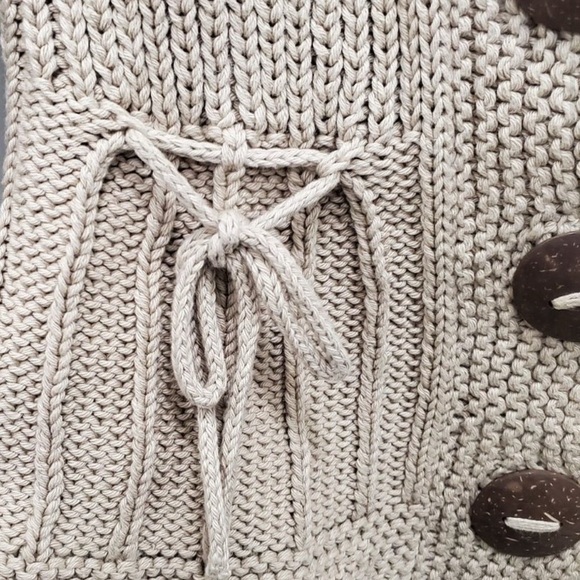 Pure Handknit Women's Tan Cotton Cable Knit Fitted Jumbo Wood Button Cardigan S - Picture 3 of 6